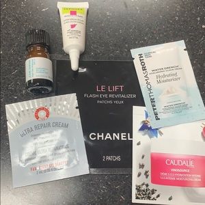 Skincare travel packets for dry skin